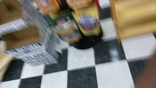 Pet Supply Store «Largo Feed & Garden Supply Inc», reviews and photos, 210 W Bay Dr, Largo, FL 33770, USA