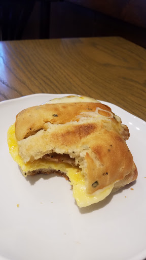 Coffee Shop «Starbucks», reviews and photos, 2450 E Main St, Bexley, OH 43209, USA