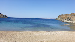 Vourni beach'in fotoğrafı çok temiz temizlik seviyesi ile