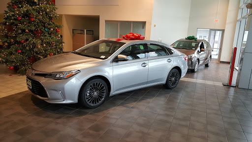 Toyota Dealer «Toyota Pasadena», reviews and photos, 3600 E Foothill Blvd, Pasadena, CA 91107, USA