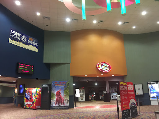 Movie Theater «Wehrenberg Theatres Town Square 12 Cine», reviews and photos, 7805 Highway N, Dardenne Prairie, MO 63368, USA