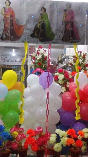 Indian Grocery Store «Apna Bazar - Indo-Pak Grocery & Fashion Boutique», reviews and photos, 11408 Reisterstown Rd, Owings Mills, MD 21117, USA