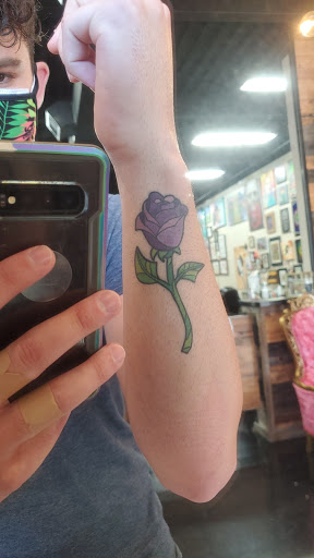 Tattoo Shop «Authentic Arts Tattoo & Gallery», reviews and photos, 207 Terry Rd, Smithtown, NY 11787, USA