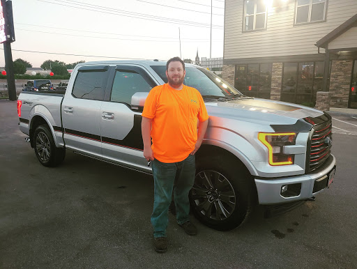 Used Car Dealer «Travers Autoplex», reviews and photos, 18155 Old Hwy 66, Eureka, MO 63025, USA