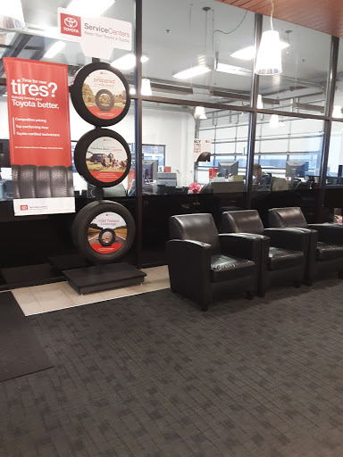 Toyota Dealer «Dick Hannah Toyota», reviews and photos, 2632 Coweeman Park Dr, Kelso, WA 98626, USA