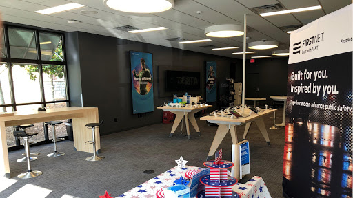 Cell Phone Store «AT&T Authorized Retailer», reviews and photos, 424 Pinnacle Pkwy #258, Bristol, TN 37620, USA