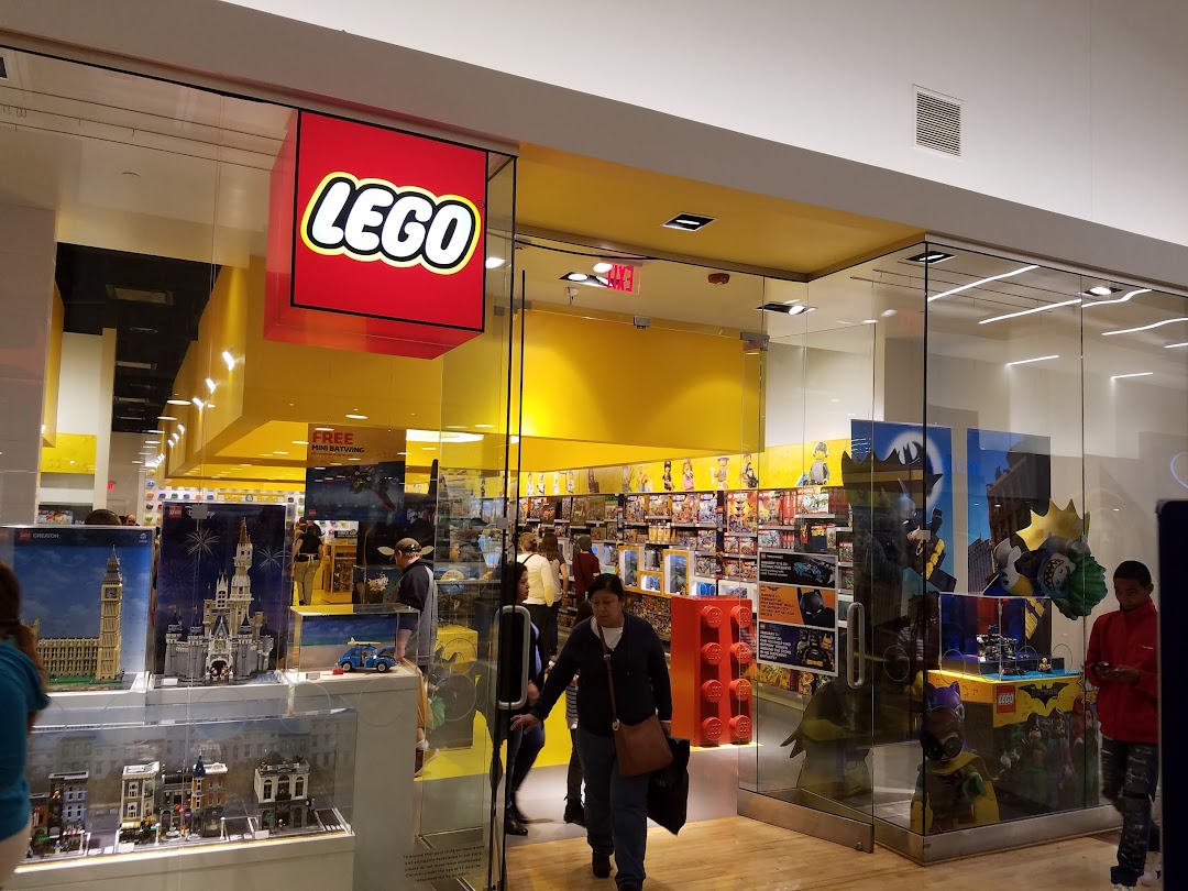 The LEGO® Store Concord Mills