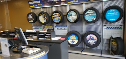 Tire Shop «Goodyear Auto Service Center», reviews and photos, 3690 Bird Rd, Coral Gables, FL 33133, USA