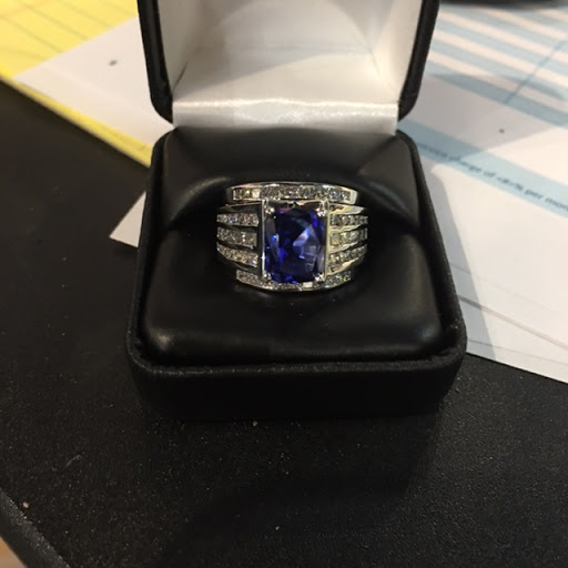 Jewelry Store «Diamond Shoppe Jewelers», reviews and photos, 7127 Mexico Rd, St Peters, MO 63376, USA