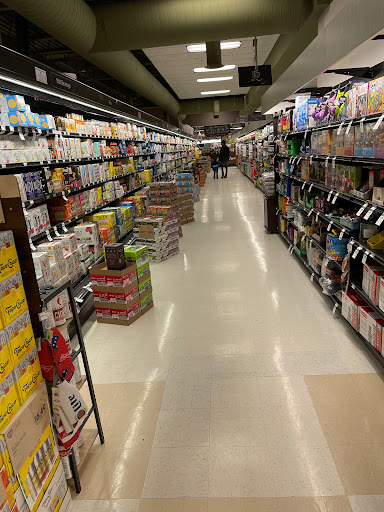 Grocery Store «D & W Fresh Market», reviews and photos, 1814 Breton Rd SE, Grand Rapids, MI 49506, USA