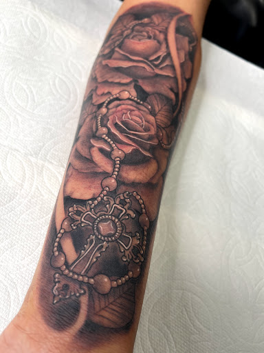 Explore bermuda tattoo ideas, creative tattoo ideas in Prescott, available at BlackGold Tattoo