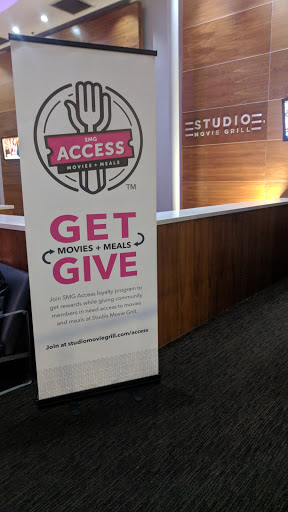 Movie Theater «Studio Movie Grill», reviews and photos, 2880 Holcomb Bridge Rd, Alpharetta, GA 30022, USA