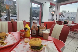 La Mera Burger image