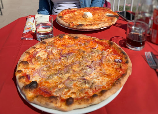 Bar Pizzeria Sole E Luna Sas Di Pernagallo Anna.m. in Lierna, Provincia di Lecco