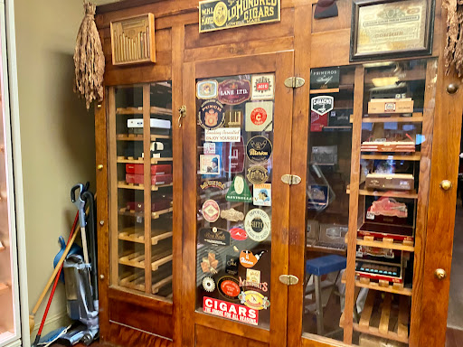 Tobacco Shop «Tobacco Shop LLC», reviews and photos, 89 Pratt St, Hartford, CT 06103, USA
