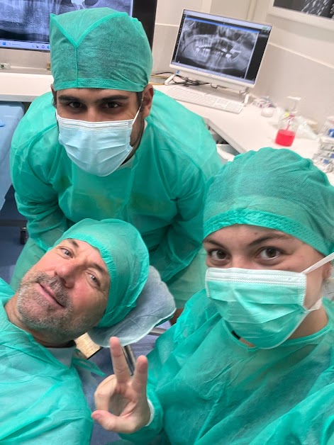 Dr Alejandro COCH - implantologie | Cobat Cabinet Dentaire à Cagnes-sur-Mer