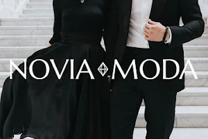 NOVIA MODA Sukienki i Garnitury image