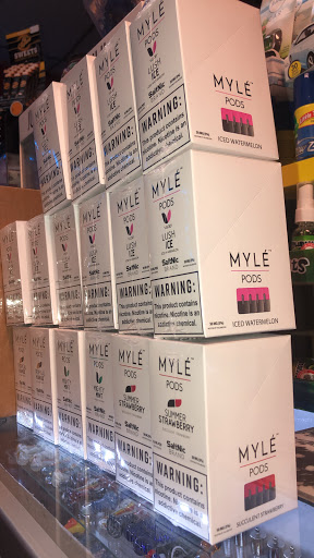 Tobacco Shop «Ipuff Smoke Shop», reviews and photos, 241 Harrison Ave, Garfield, NJ 07026, USA