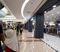 Matahari Department Store Manhattan photo