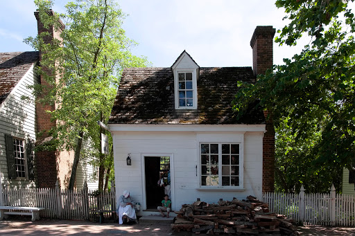 Colonial Williamsburg Shoemaker