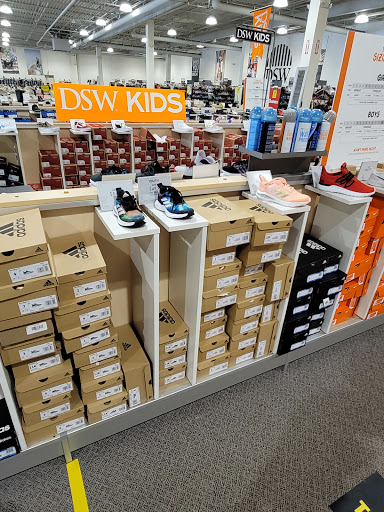 Shoe Store «DSW Designer Shoe Warehouse», reviews and photos, 3604 Sumner Blvd, Raleigh, NC 27616, USA