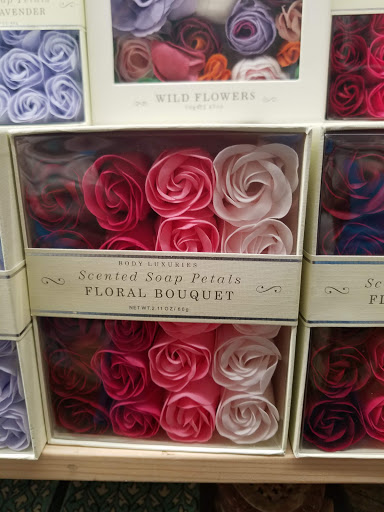 Furniture Store «Cost Plus World Market», reviews and photos, 2040 Redwood Hwy, Greenbrae, CA 94904, USA