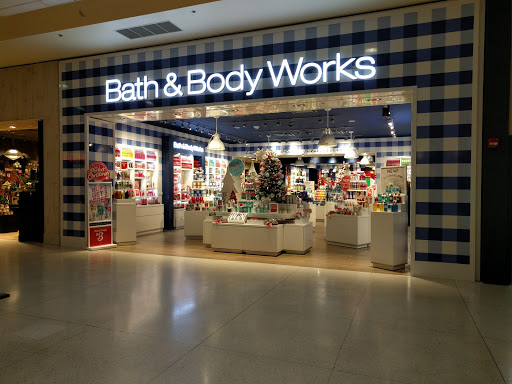 Beauty Supply Store «Bath & Body Works», reviews and photos, 3506 Capital City Mall Dr, Camp Hill, PA 17011, USA