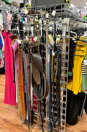 Thrift Store «Throw Back Thrift», reviews and photos, 1344 Easton Rd, Abington, PA 19001, USA