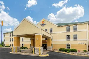 Comfort Inn Walcott near Davenport image