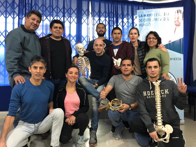Comentarios y opiniones de Escuela de Osteopatia Ecuador EOM