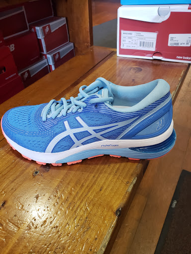 Shoe Store «Movin Shoes», reviews and photos, 528 S Park St, Madison, WI 53715, USA