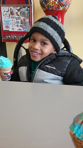 Ice Cream Shop «Kaleidoscoops», reviews and photos, 53 N Williams St, Crystal Lake, IL 60014, USA