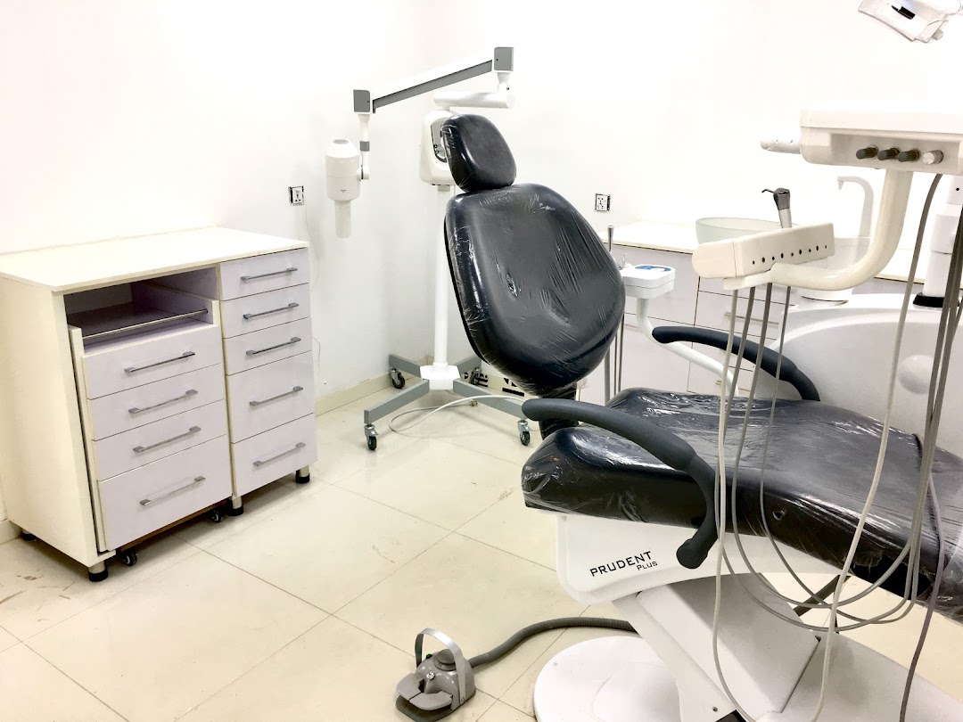 Molars & Incisors Dental Clinic