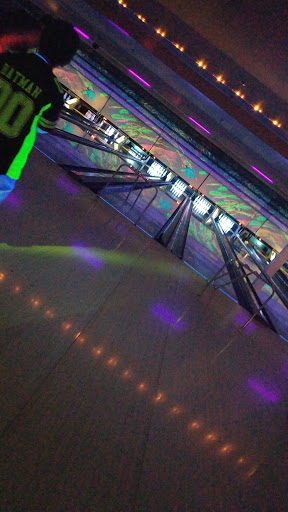 Bowling Alley «Fox Bowl», reviews and photos, 1101 Butterfield Rd, Wheaton, IL 60189, USA