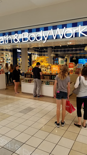 Shopping Mall «St. Clair Square», reviews and photos, 134 St Clair Square, Fairview Heights, IL 62208, USA