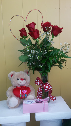Florist «Buds & Bows Floral Design», reviews and photos, 1365 Cypress Ave, Melbourne, FL 32935, USA