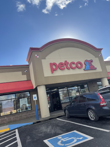 Pet Supply Store «Petco Animal Supplies», reviews and photos, 1530 Black Lake Blvd SW D, Olympia, WA 98502, USA