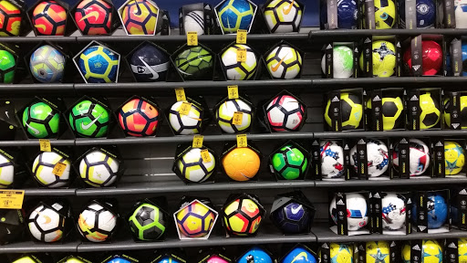 Sporting Goods Store «Big 5 Sporting Goods», reviews and photos, 19403 Victory Blvd #23, Reseda, CA 91335, USA