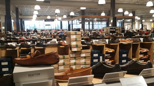 Shoe Store «DSW Designer Shoe Warehouse», reviews and photos, 10400 Old Georgetown Rd, Bethesda, MD 20814, USA