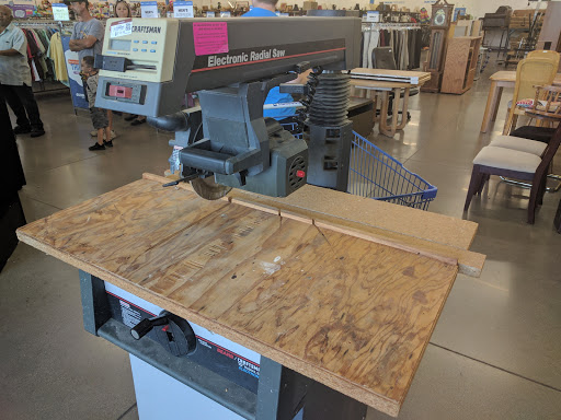 Thrift Store «Higley & Queen Creek Goodwill Retail Store & Donation Center», reviews and photos, 4570 S Higley Rd, Gilbert, AZ 85297, USA