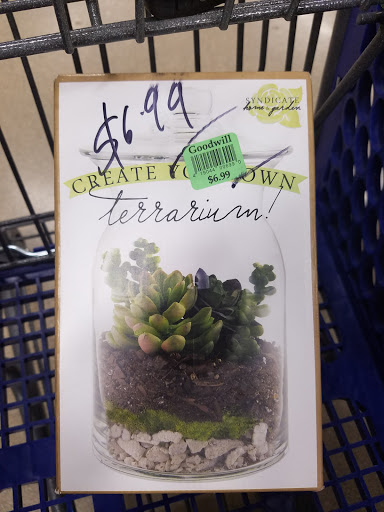 Thrift Store «Goodwill Store & Donation Center», reviews and photos, 1020 N Rohlwing Rd, Addison, IL 60101, USA