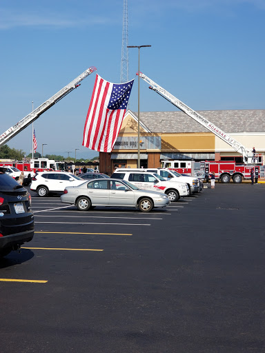 Shopping Mall «Towers Shopping Center», reviews and photos, 2207 Colonial Ave SW, Roanoke, VA 24015, USA