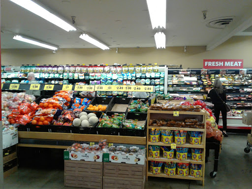 Grocery Store «Grocery Outlet Bargain Market», reviews and photos, 6425 6th Ave, Tacoma, WA 98406, USA