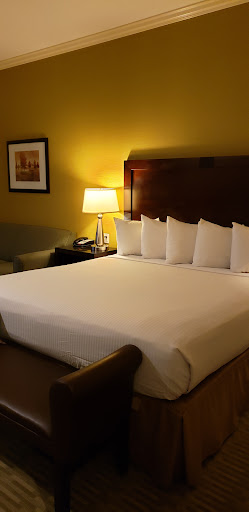 The Oaks Hotel & Suites image