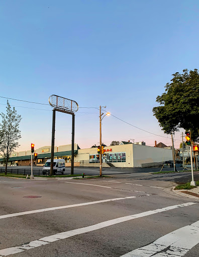 Thrift Store «Value Village», reviews and photos, 729 S Layton Blvd, Milwaukee, WI 53215, USA