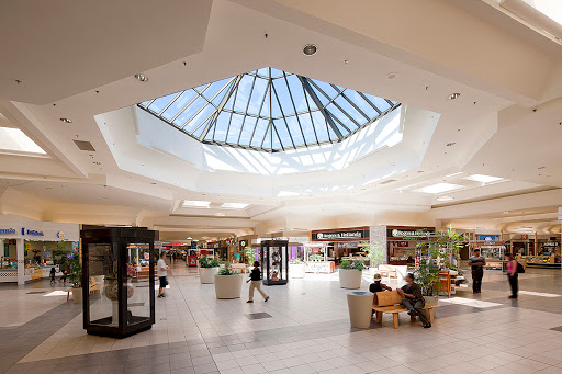 Shopping Mall «Golf Mill Shopping Center», reviews and photos, 239 Golf mill Center, Niles, IL 60714, USA