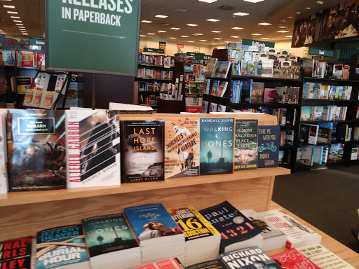 Book Store «Barnes & Noble», reviews and photos, 3561 N Freeway Blvd, Sacramento, CA 95834, USA