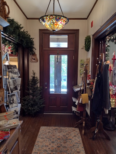 Gift Shop «Flowers In the Attic», reviews and photos, 7505 Saltsburg Rd, Pittsburgh, PA 15235, USA
