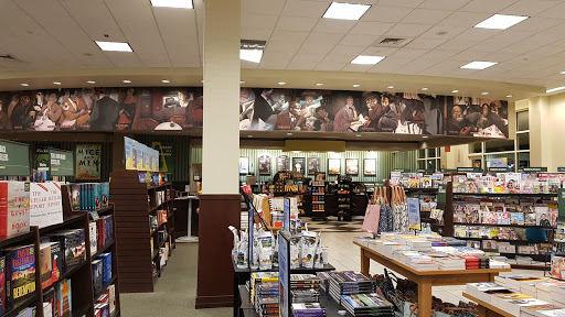 Book Store «Barnes & Noble», reviews and photos, 7900 W Sand Lake Rd, Orlando, FL 32819, USA