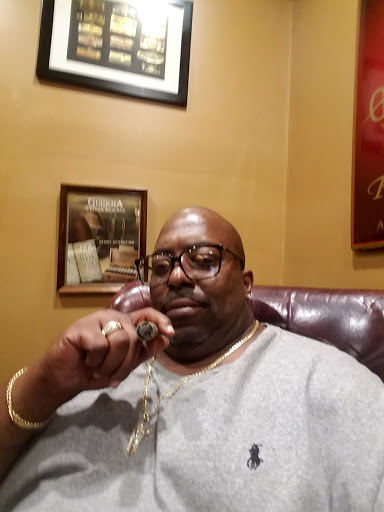 Cigar Shop «Slow Burns Cigar Shoppe & Smoking Lounge», reviews and photos, 701 Frederick Rd, Catonsville, MD 21228, USA